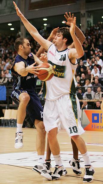 队奠定了胜 队奠定了胜